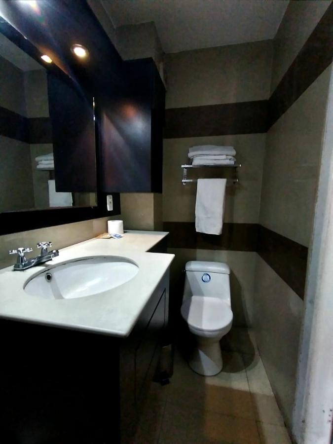 Hotel Imperial Амбато Екстер'єр фото